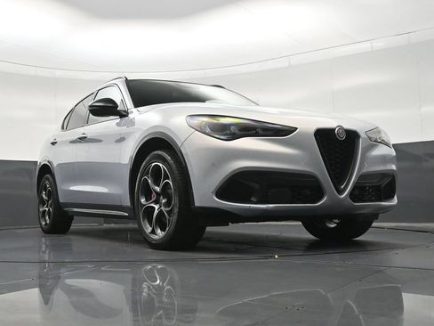 Used 2025 Alfa Romeo Stelvio Sprint w/ Veloce Package AWD/4WD image 29