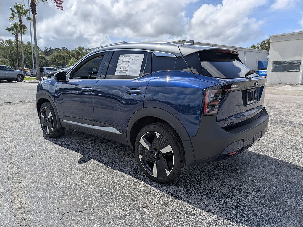 Used 2025 Nissan Kicks SR FWD image 5