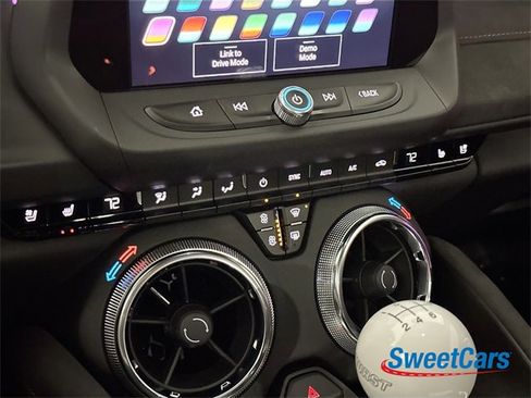 Used 2022 Chevrolet Camaro ZL1 image 26