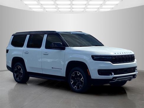 New 2025 Jeep Wagoneer Series II image 5