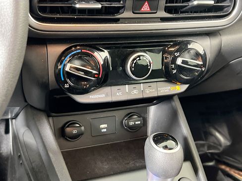 Used 2023 Hyundai Kona SEL image 15