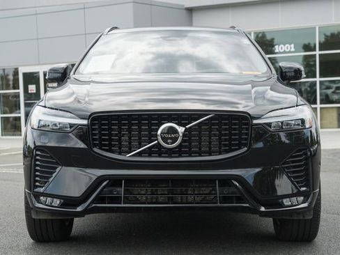 Certified 2025 Volvo XC60 B5 Plus w/ Climate Package AWD/4WD image 2