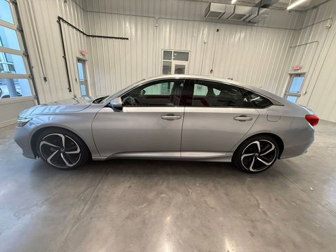 Used 2020 Honda Accord Sport image 8