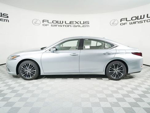 New 2025 Lexus ES 350 w/ Premium Package image 4