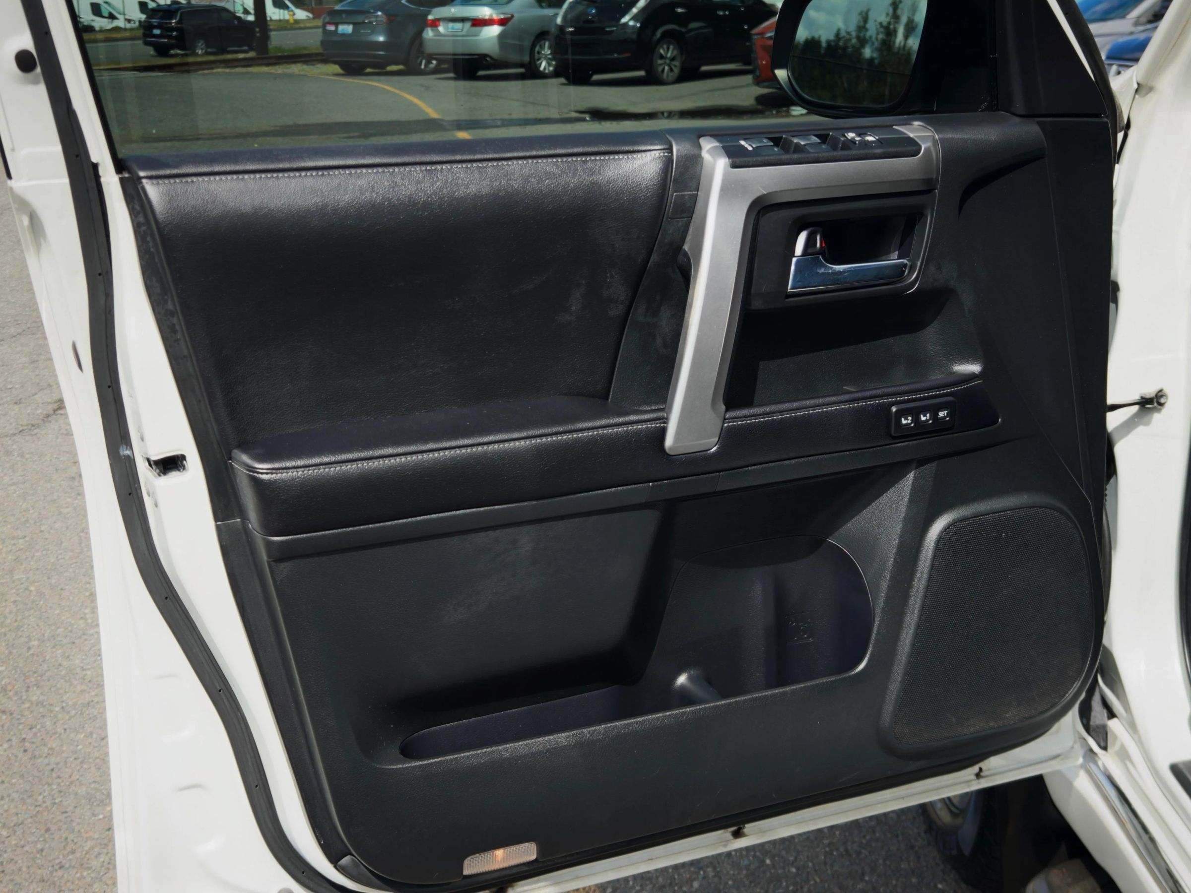 Used 2017 Toyota 4Runner Limited AWD/4WD image 14