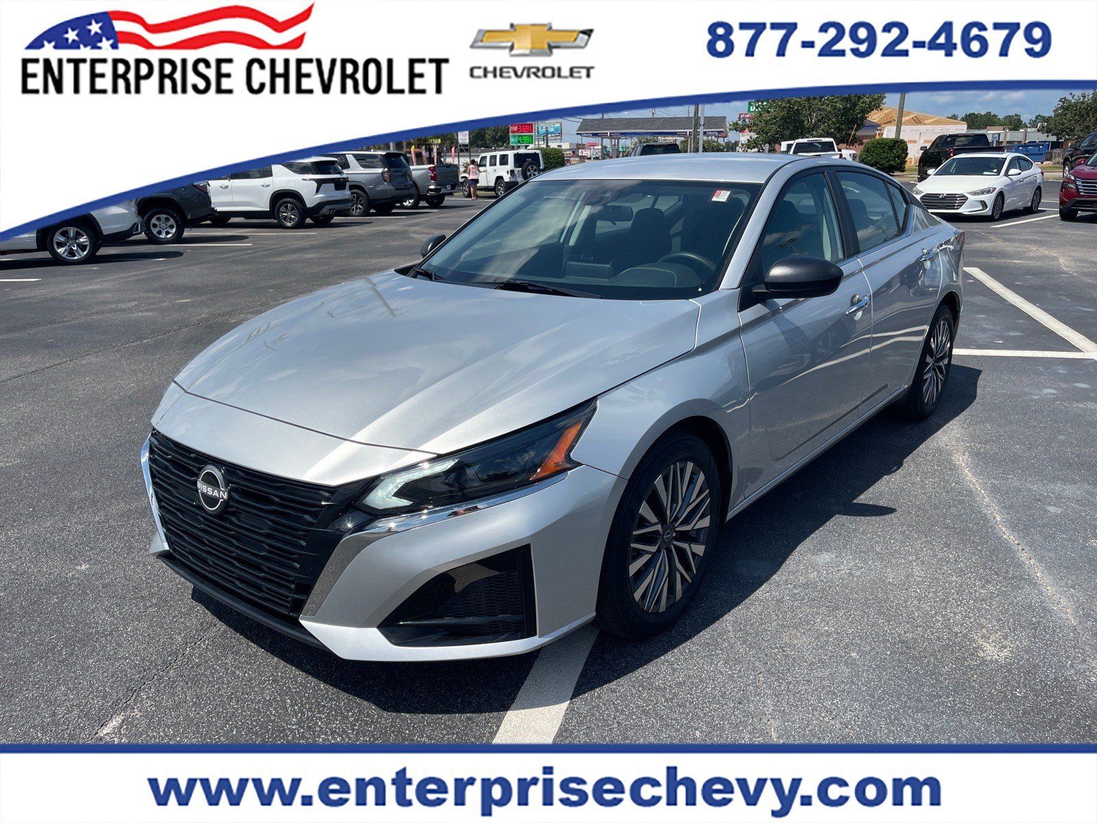Used 2025 Nissan Altima 2.5 SV FWD image 1