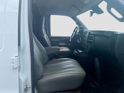 Used 2025 Chevrolet Express 2500 Extended w/ Safety Package RWD image 23