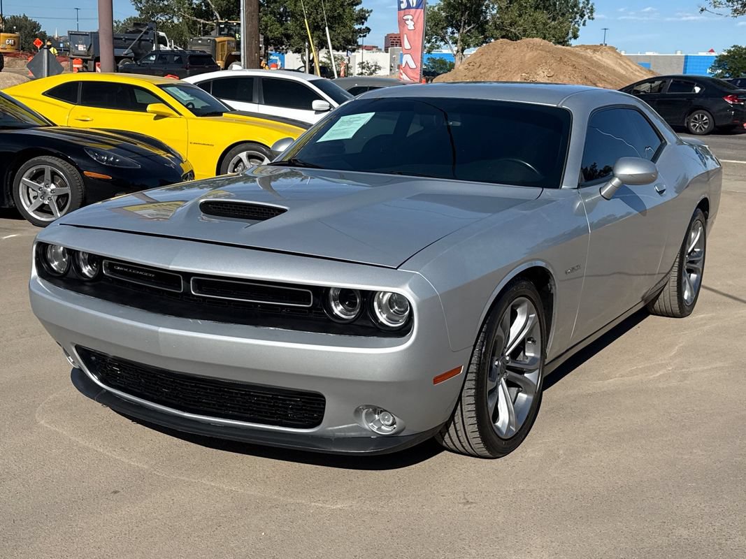 Used 2020 Dodge Challenger R/T RWD image 3