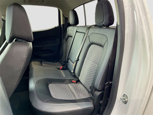 Used 2022 Chevrolet Colorado Z71 w/ Safety Package image 24