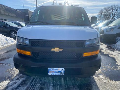 Used 2025 Chevrolet Express 2500 Extended w/ Communications Package image 2
