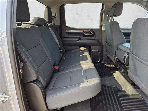 Used 2024 Chevrolet Silverado 1500 LT AWD/4WD image 19