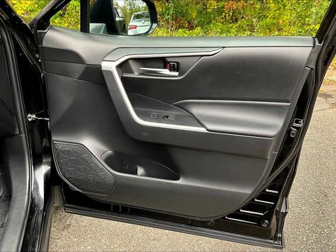 Certified 2022 Toyota RAV4 XLE image 21