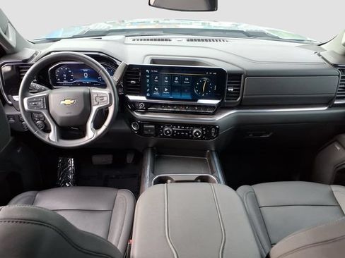 Used 2024 Chevrolet Silverado 2500 LTZ w/ LTZ Convenience Package AWD/4WD image 19