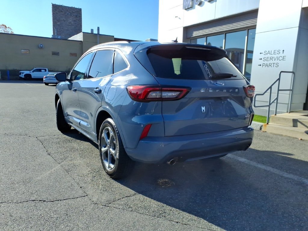 Used 2024 Ford Escape ST-Line w/ Tech Pack #1 AWD/4WD image 8