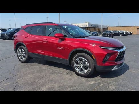 Certified 2023 Chevrolet Blazer LT w/ Convenience Package image 2