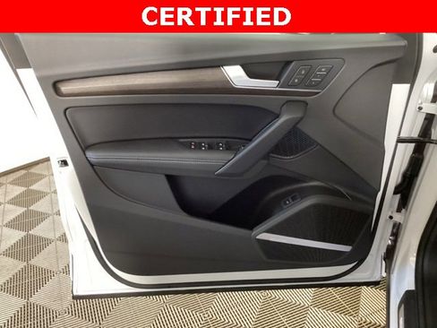 Certified 2025 Audi Q5 2.0T Premium Plus w/ Premium Plus Package image 16