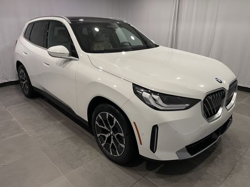 New 2026 BMW X3 xDrive30i w/ Premium Package AWD/4WD image 3