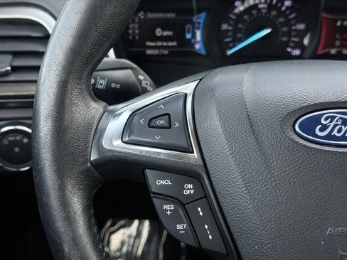 Used 2018 Ford Fusion SE w/ Equipment Group 602A FWD image 26