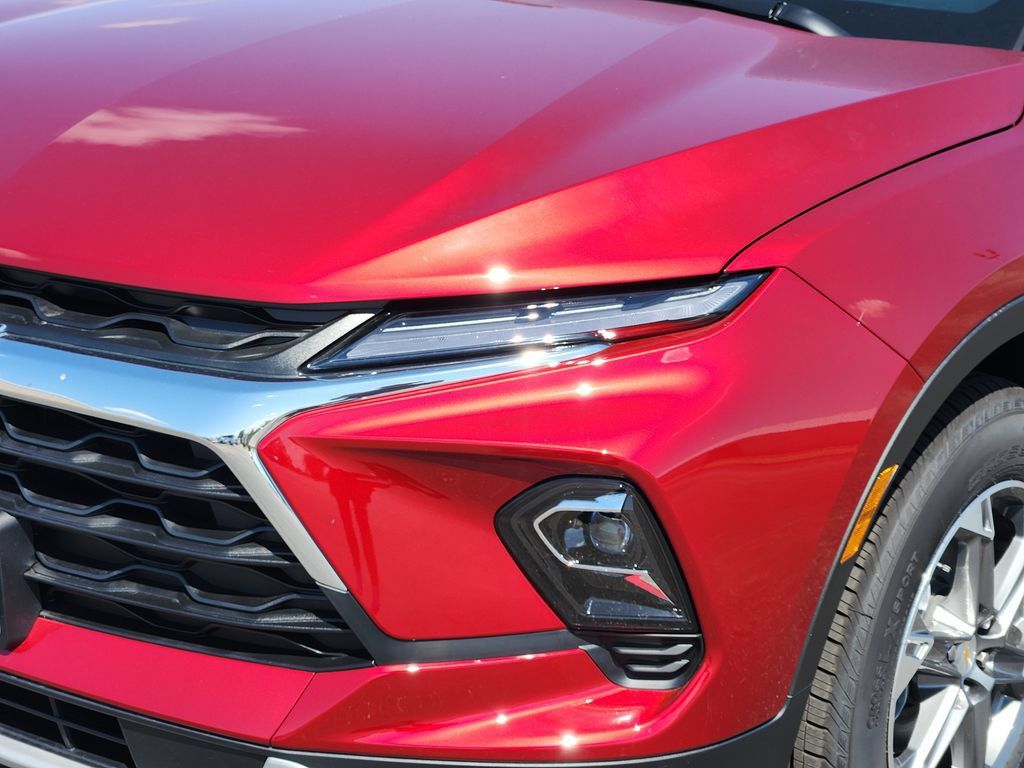 New 2026 Chevrolet Blazer LT w/ Convenience Package FWD image 5