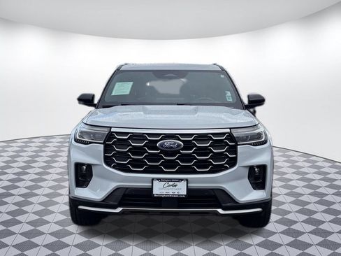 Used 2025 Ford Explorer Platinum w/ LUX Leather Package AWD/4WD image 2