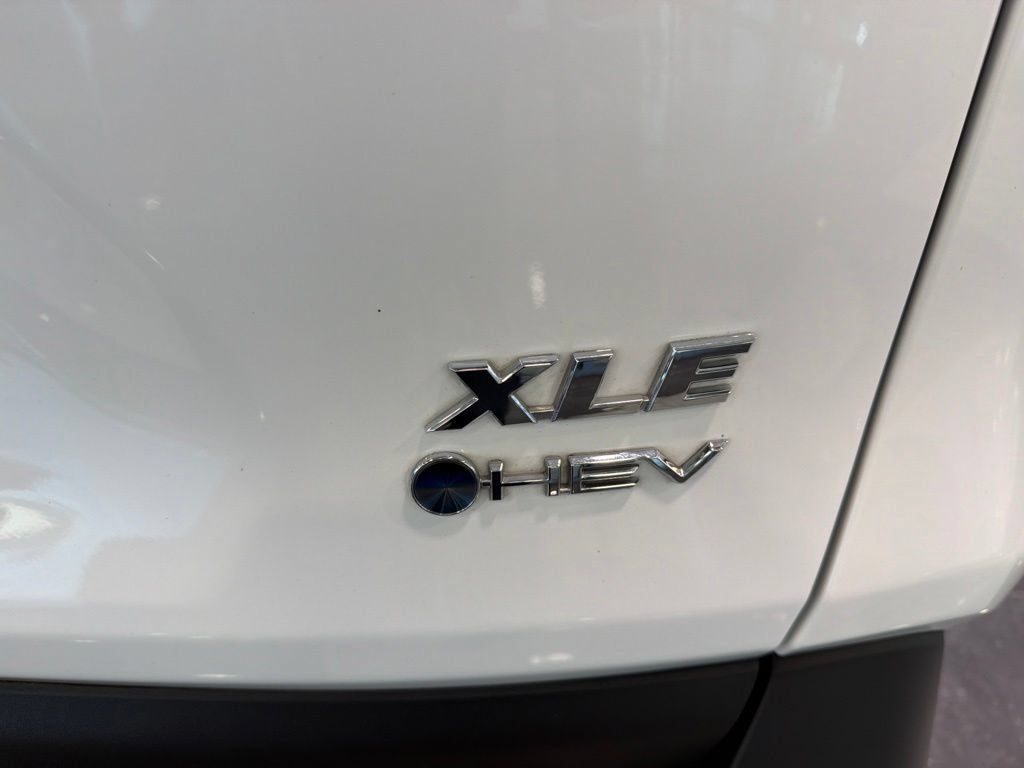 Certified 2025 Toyota RAV4 XLE w/ Convenience Package AWD/4WD image 25