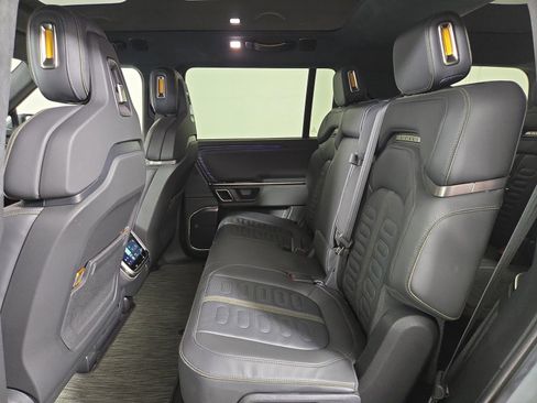 Used 2023 Rivian R1S Adventure AWD/4WD image 21