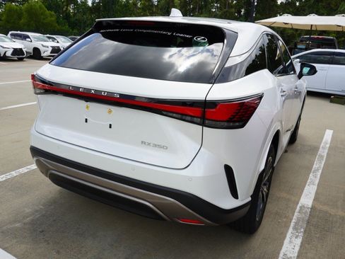 Used 2025 Lexus RX 350 FWD w/ Technology Package image 6