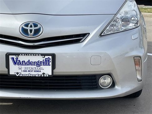 Used 2013 Toyota Prius V Five image 7