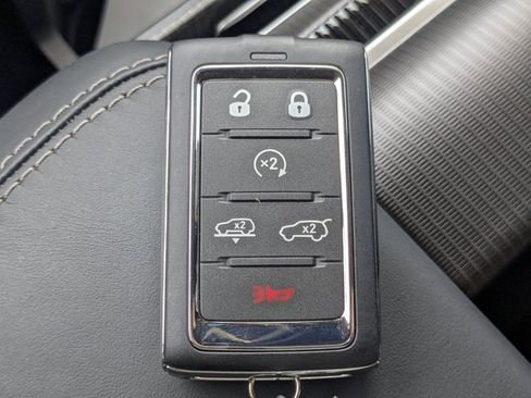 New 2025 Jeep Grand Wagoneer Series II Obsidian w/ Quick Order Packagew 28T image 27