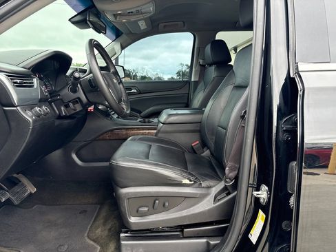 Used 2017 Chevrolet Suburban LT AWD/4WD image 15