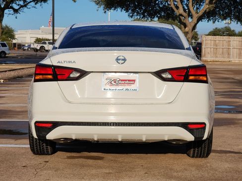 Used 2021 Nissan Altima 2.5 S FWD image 5