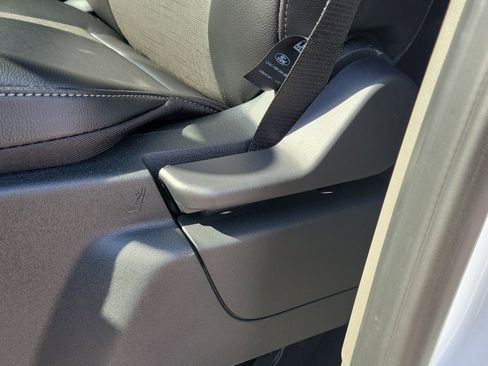 New 2026 Ford Transit 250 148 Medium Roof w/ Load Area Protection Package image 17