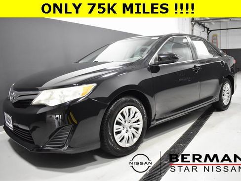Used 2012 Toyota Camry L image 1