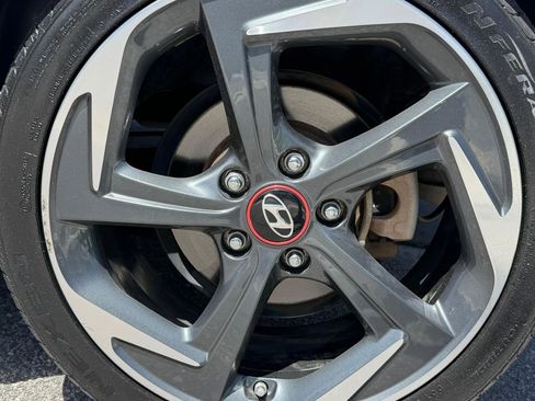 Used 2020 Hyundai Veloster Turbo image 12