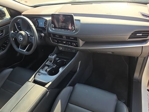 Certified 2023 Nissan Rogue SV w/ SV Premium B Package FWD image 12