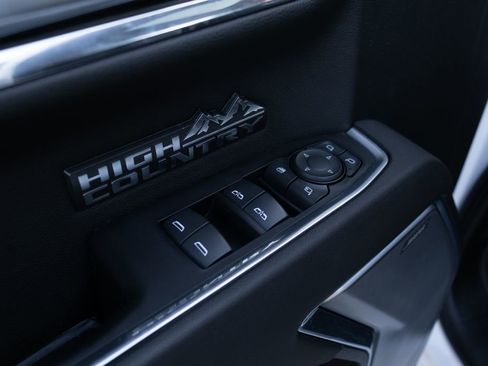 Used 2023 Chevrolet Silverado 1500 High Country w/ Technology Package AWD/4WD image 18