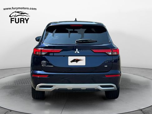 Used 2022 Mitsubishi Outlander SE AWD/4WD image 4