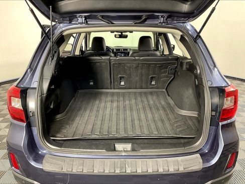 Used 2017 Subaru Outback 3.6R Limited AWD/4WD image 38