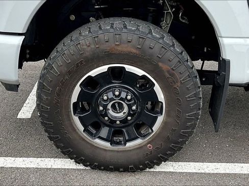 Used 2026 Ford F350 Platinum w/ Tremor Off-Road Package AWD/4WD image 6