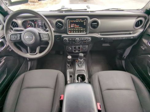 Used 2023 Jeep Wrangler Unlimited Sport AWD/4WD image 16