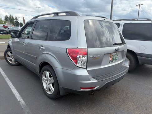 Used 2009 Subaru Forester 2.5X Limited AWD/4WD image 5