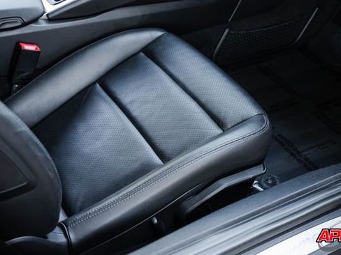 Used 2016 Porsche Cayman image 57