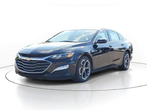 Used 2021 Chevrolet Malibu LT FWD image 2