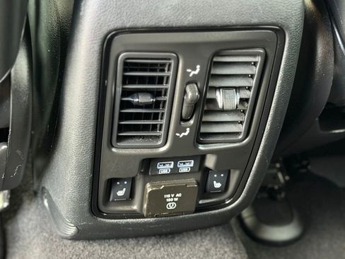 Used 2023 Dodge Durango R/T AWD/4WD image 10