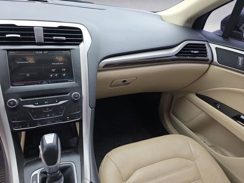 Used 2015 Ford Fusion SE w/ Equipment Group 202A image 10