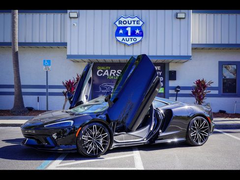 Used 2021 McLaren GT image 1