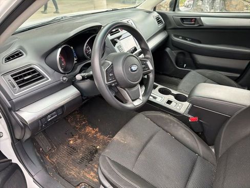 Used 2018 Subaru Outback 2.5i image 11