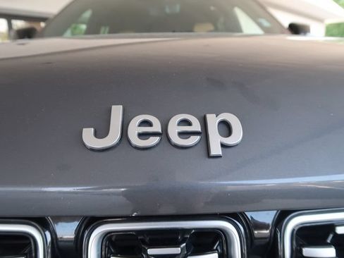 Used 2022 Jeep Grand Cherokee Summit AWD/4WD image 49
