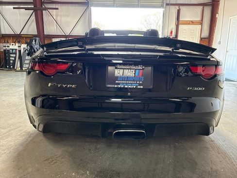 Used 2020 Jaguar F-TYPE Convertible image 17
