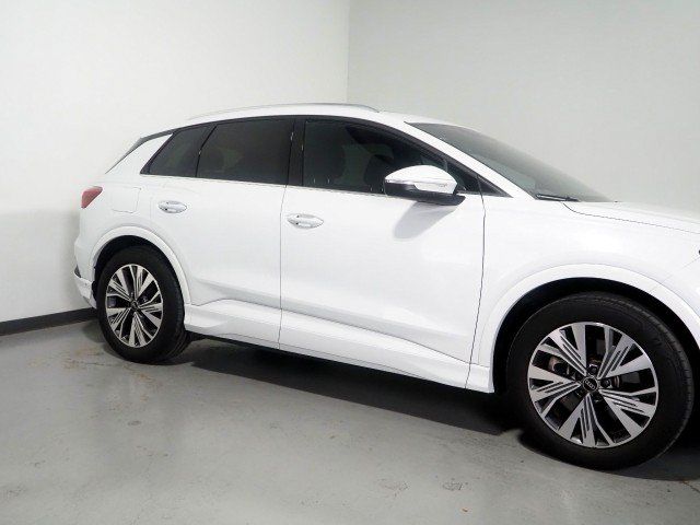 Used 2023 Audi Q4 e-tron Premium Plus w/ Premium Plus RWD image 41